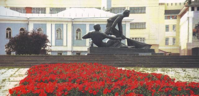 مدينة إيفانوفو: نصب لمقاتلي الثورة عام 1905
