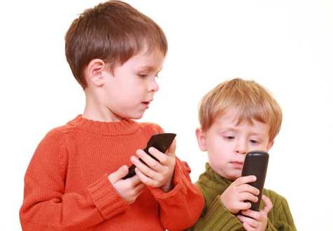 اختيار الهاتف المحمول للطفل: المعايير الرئيسية والنماذج الشعبية