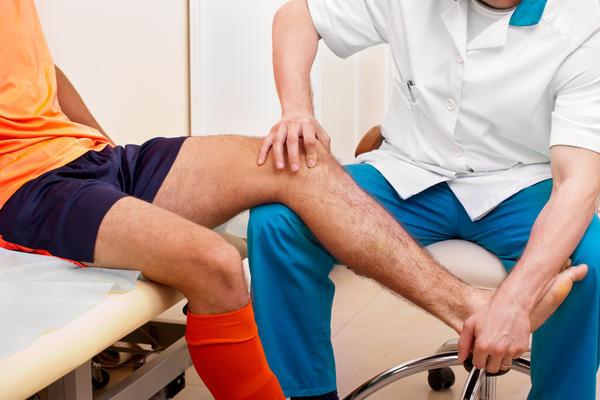 تنورة قصيرة في الركبة: أنواع الإصابات والعلاج